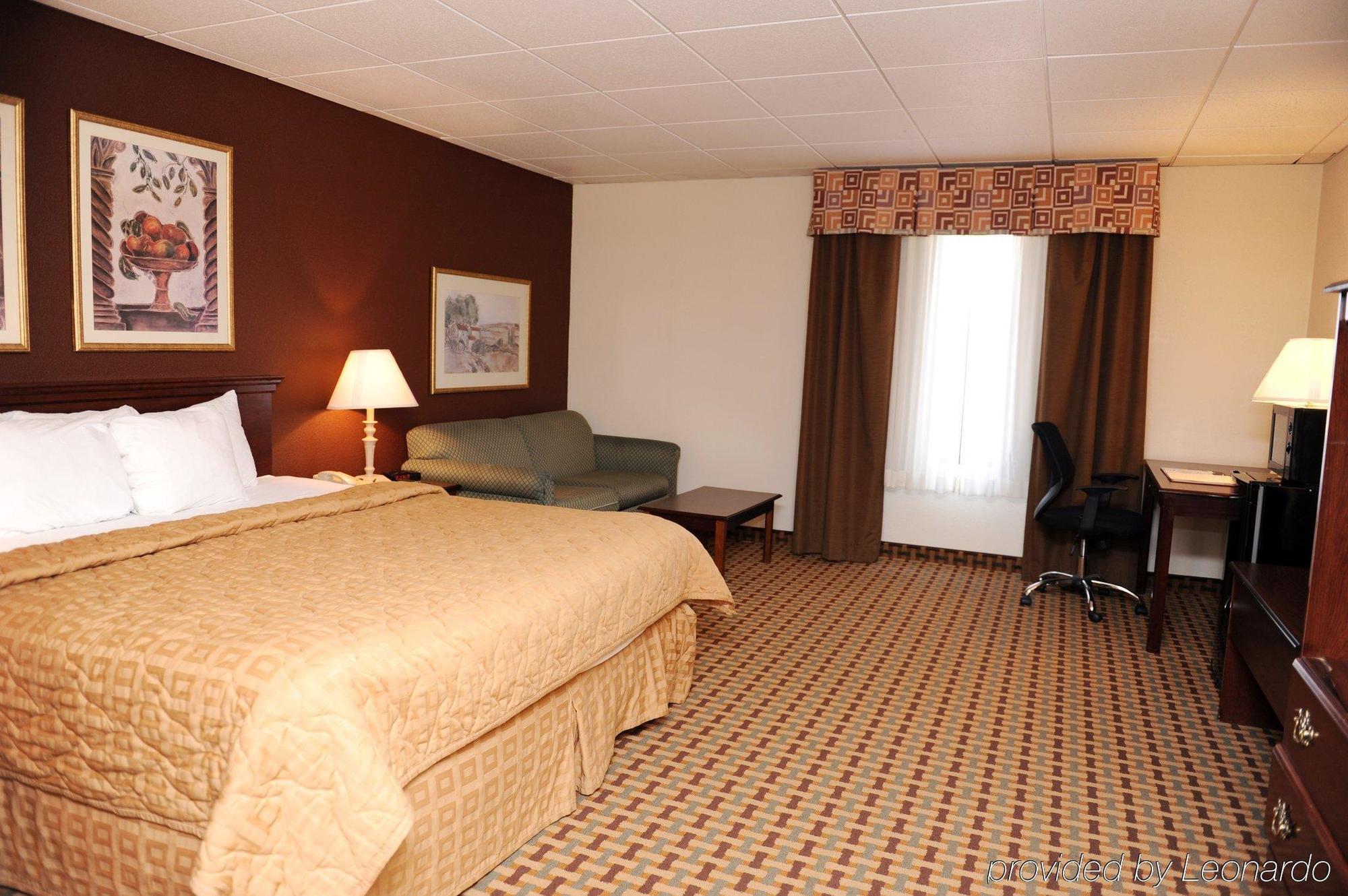 Quality Inn And Suites Conference Center Richmond Bilik gambar