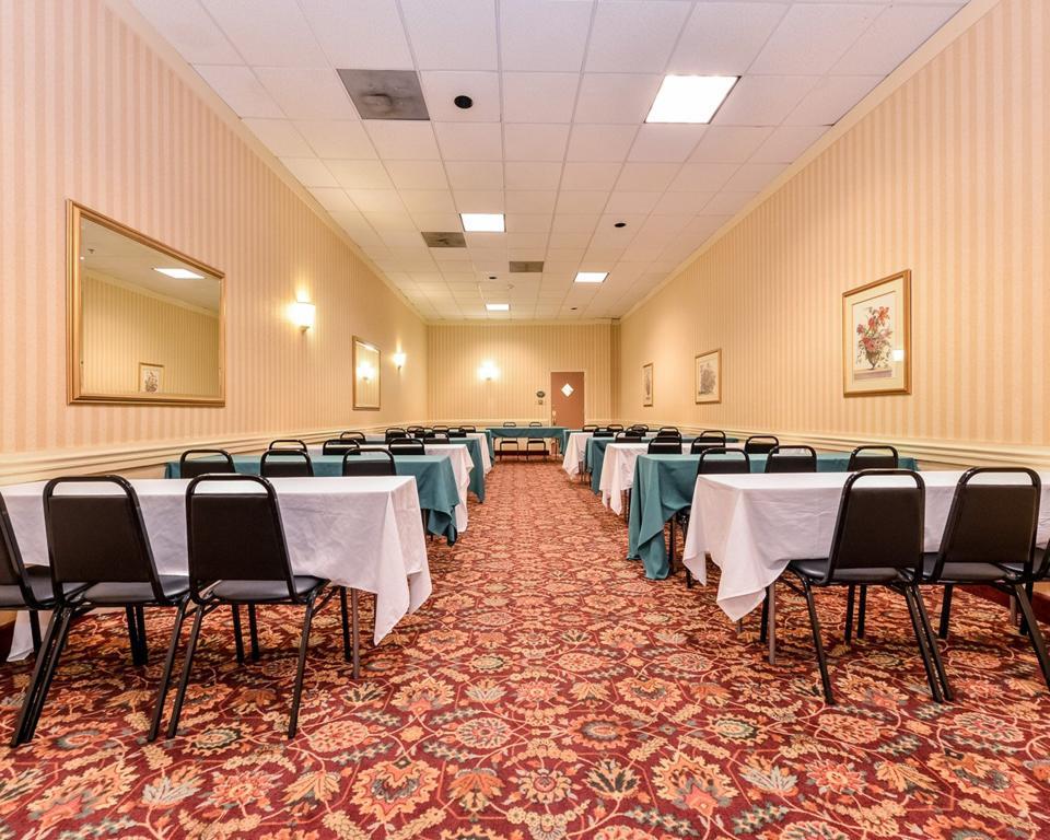 Quality Inn And Suites Conference Center Richmond Luaran gambar