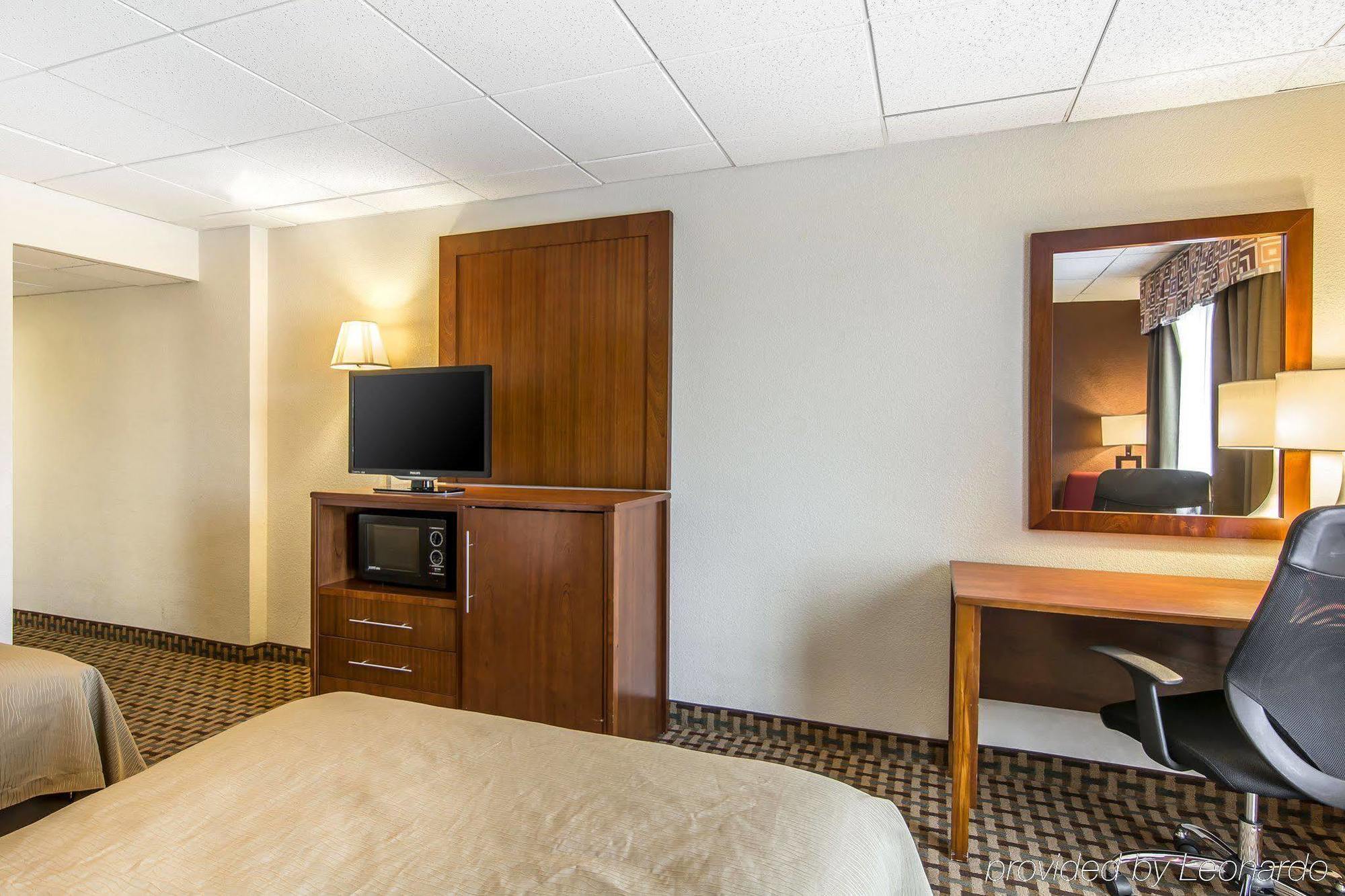 Quality Inn And Suites Conference Center Richmond Luaran gambar
