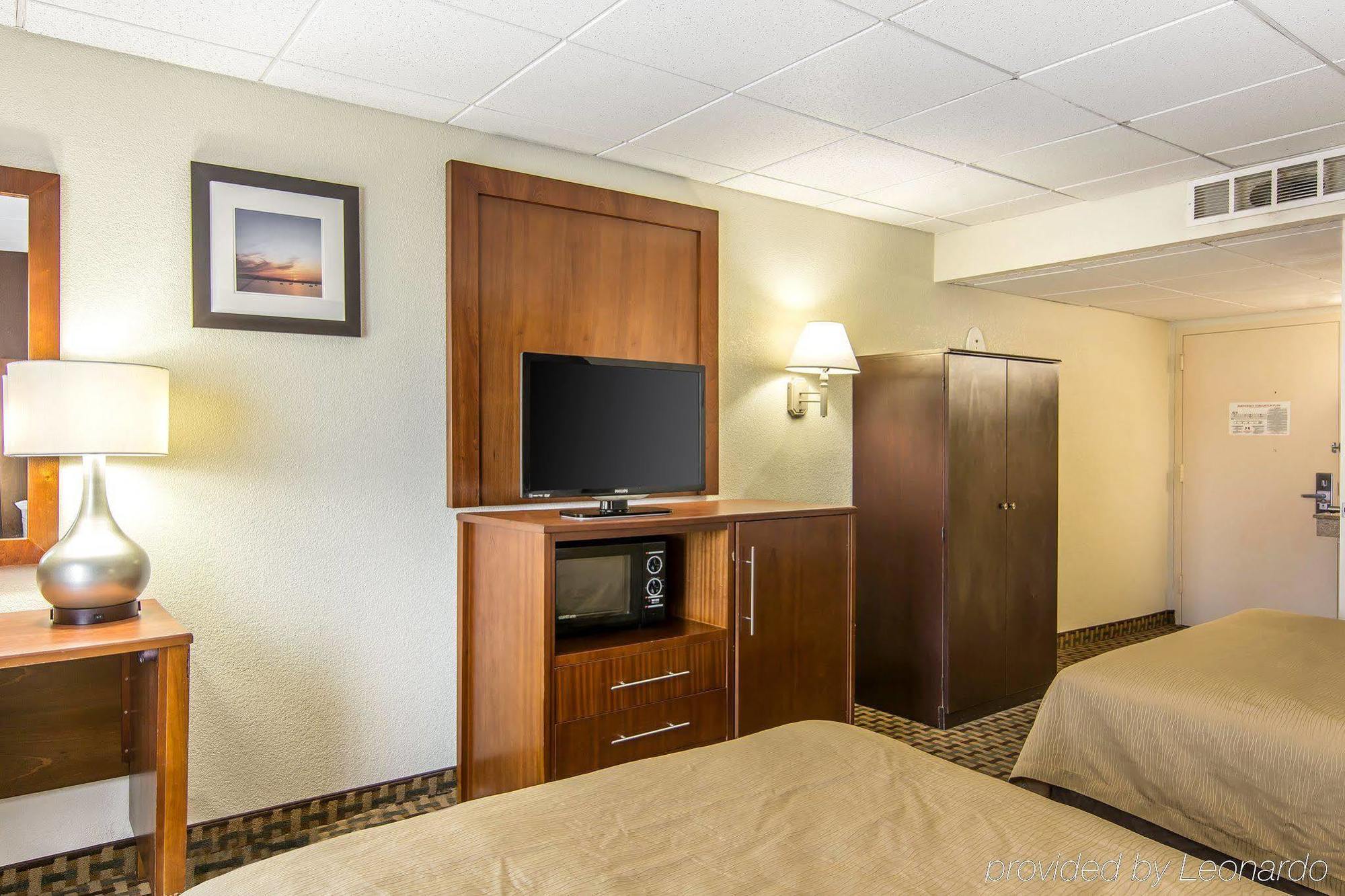 Quality Inn And Suites Conference Center Richmond Luaran gambar